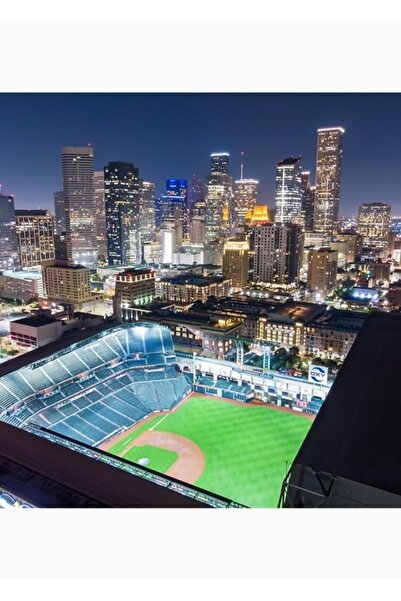 Universal Στον ορίζοντα της Χιούστον ξεγειάζει το Minute Maid Park τη νύχτα τ...