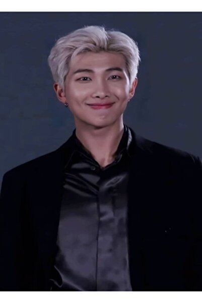 Universal Κιμ Ναμτζόν, Rm Ξύλινη Αφίσα Τέχνης Διακοσμητική Κωδικός3704