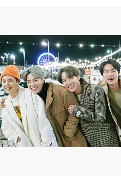 Universal Χειμερινό πακέτο στην Ομάδα 1 της Χελσίνκι 2020 (suga, Jımın, Jhope...