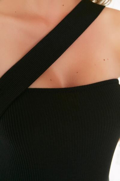 Trendyol Collection Black Asymmetric Collar Ribbed Stretchy Snap Knitted Body TWOSS22BD00011