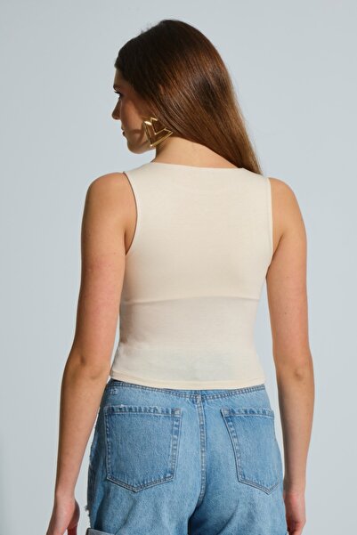 MD trend Women's Stone Strap Basic Crop Blouse