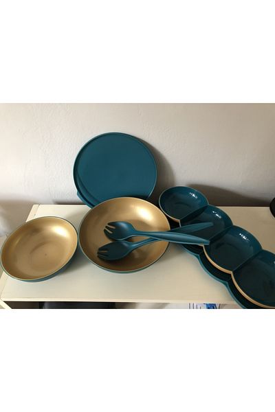Tupperware Clear Set