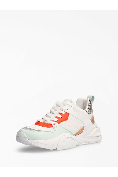 Green store guess shoes