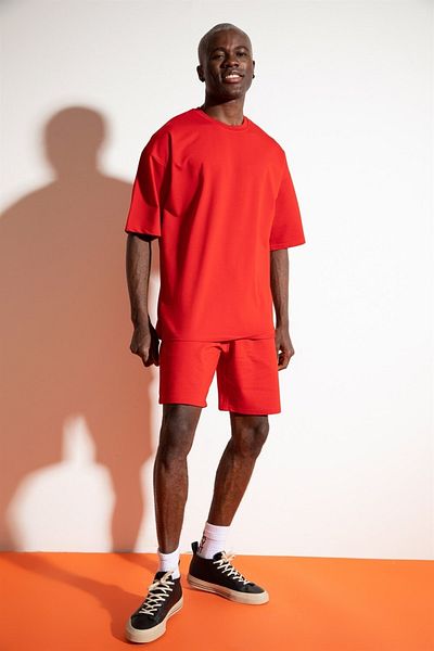 PLA STORE Red Shorts