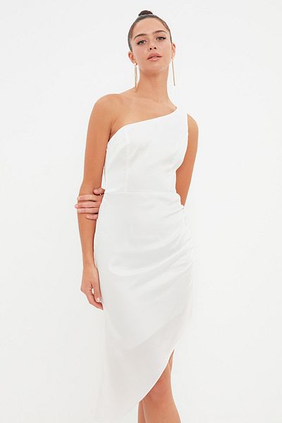 Trendyol Collection Ecru Satin Evening Dress TPRSS22EL2288
