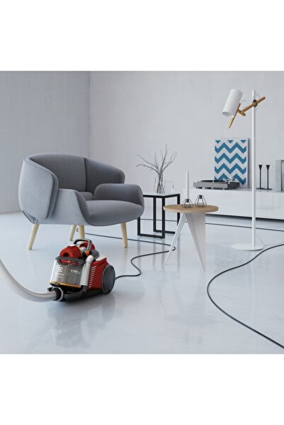 Electrolux 650 W Toz Torbasız Elektrikli Süpürge 2in 1 Başlık