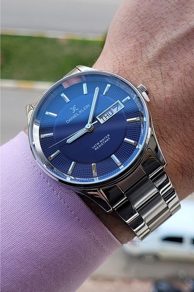Daniel Klein Navy Blue Silver Color Men's Wristwatch