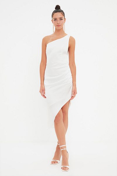 Trendyol Collection Ecru Satin Evening Dress TPRSS22EL2288