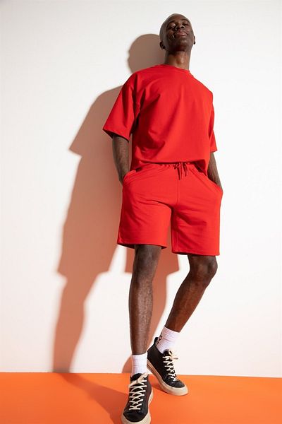 PLA STORE Red Shorts