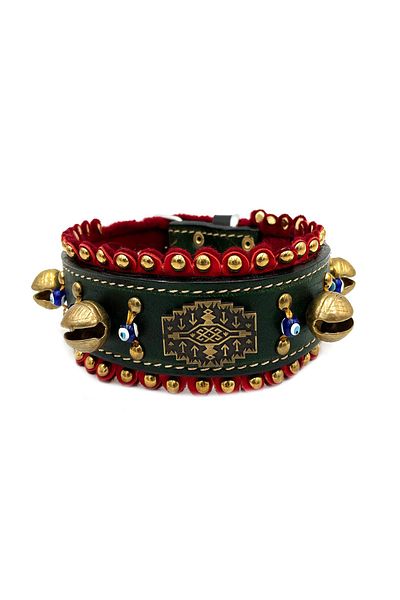 Tasma Market Khaki Green Leather Dog Collar with 4 Bells