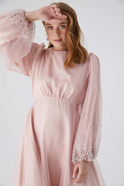 Manuka Abendkleid aus gesteinigtem Organza in Puder