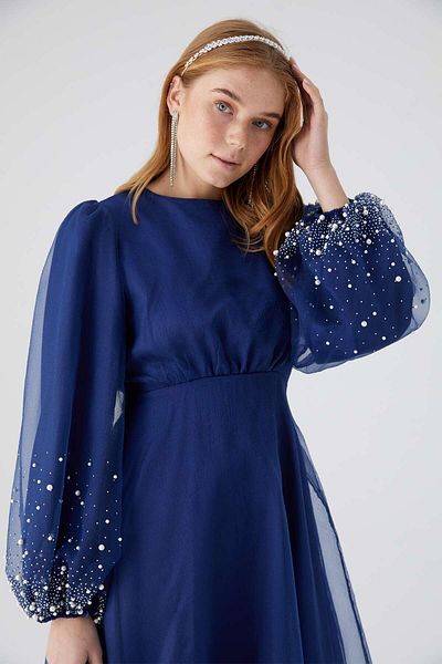 Manuka Abendkleid aus steinigem Organza in Marineblau