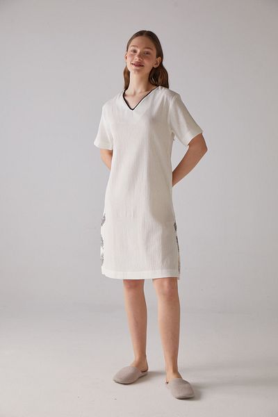 Handarte Nature Women's 100% Cotton V-neck Tree Hand Printed Leaf Patterned Nightgown