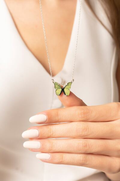 Violansia 925 Ayar Gümüş Mineli Yeşil Renkli Kelebek Tasarımlı Kolye