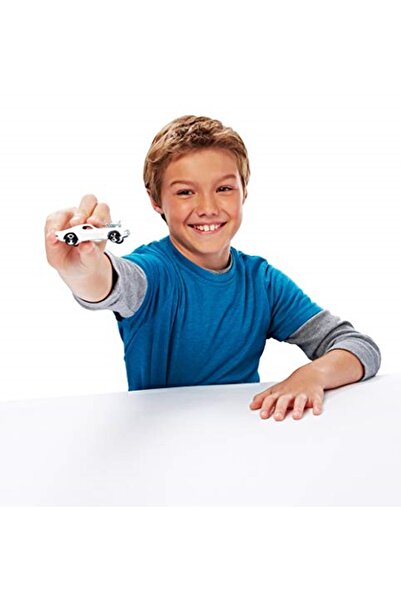 HOT WHEELS Üçlü Araba Seti - Geniş Ürün Yelpazesi, Oyuncak Araba Koleksiyonu, 1:64 Ölçek K5904