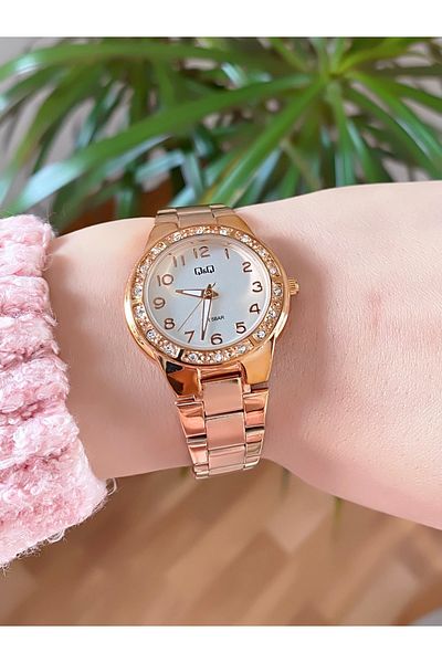 Q&Q Women's Wristwatch 3 Atm Waterproof