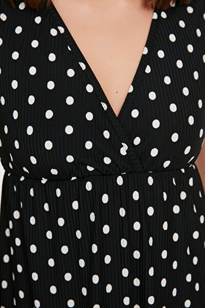 Trendyol Collection Black Floral Patterned V-Neck Sleeveless A-Line Maxi Knitted Dress TWOSS22EL1588