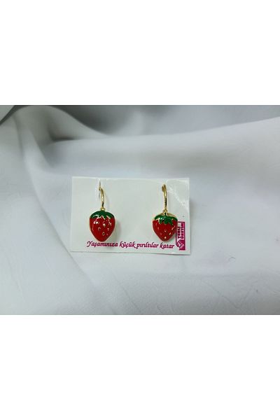 Özgür أقراط الفراولة