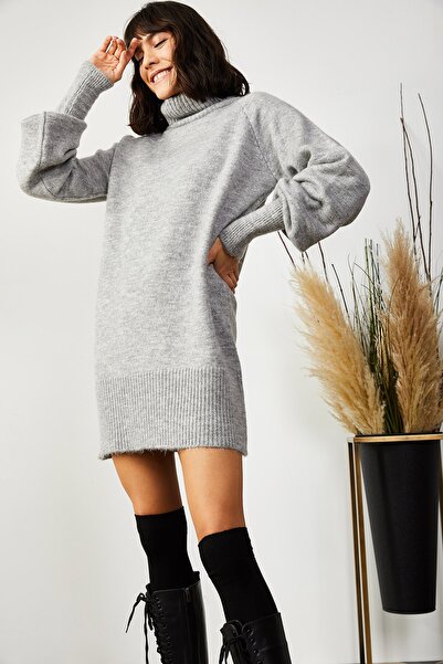 Olalook Női szürke garbós, ujjú, bő kötöttáru ruha ELB-19000867