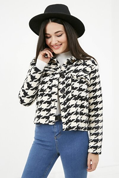 Sateen Дамско черно екрю късо яке с шарки на хрътки зъби STN723KCE174