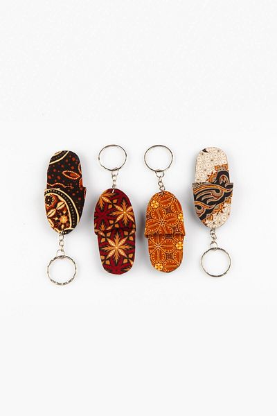 Dünyadan Hediyeler Authentic Motif Slippers Keychain