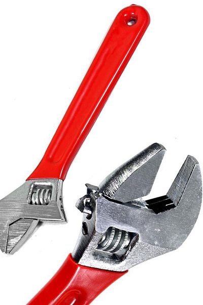 Chermik Frog Wrench Adjustable Spanner 12" 300mm Frog Wrench Red 1410