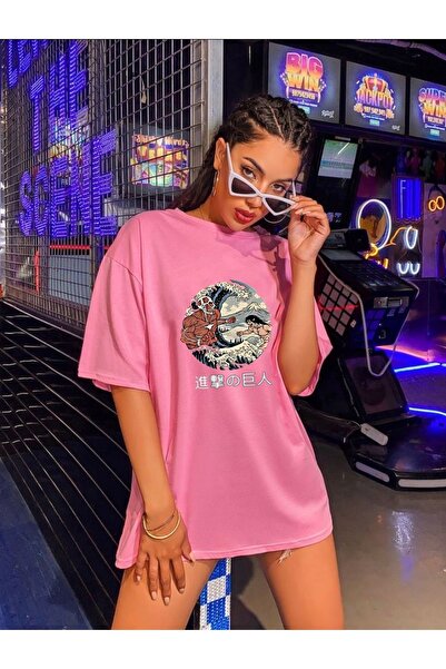 AFROGİYİM Ružičasti Anime Napad Oversize kroj T-shirt