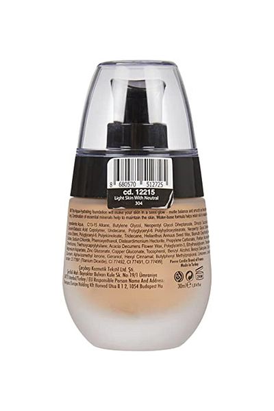 Pierre Cardin Aqua Wow Mineral Water Based Foundation Light Skin With Neutral