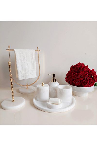 Sümeyra Marble Art Longue - Natural White Marble Presentation Tray | 8 Pieces | Gold |