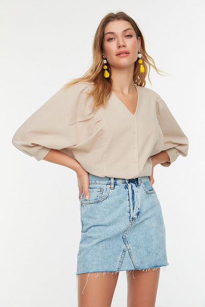 Trendyol Collection Gewebtes Hemd mit Fledermausärmeln - Stein, Regular, Passform TWOSS20GO0076