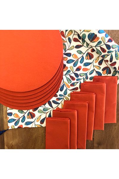 desen izmir American Serve, 6 Plates, 6 Napkins and Runner Vintage