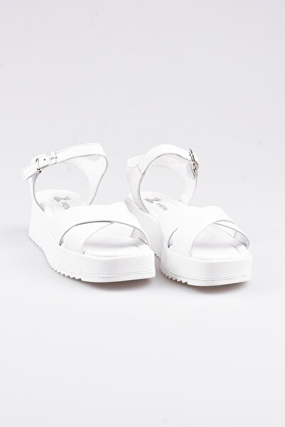 Venüs 2212804y Hakiki Deri Kalın Taban Günlük Şık Kadın Sandalet Ayakkabı