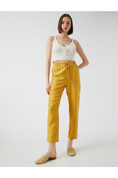 Koton Hose mit kurzen Beinen und Bindedetail an der Taille