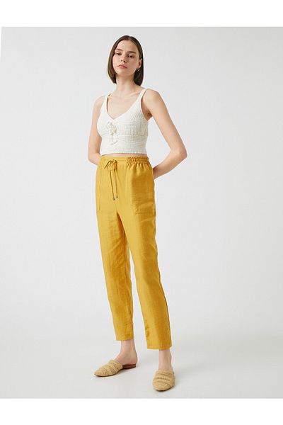 Koton Hose mit kurzen Beinen und Bindedetail an der Taille