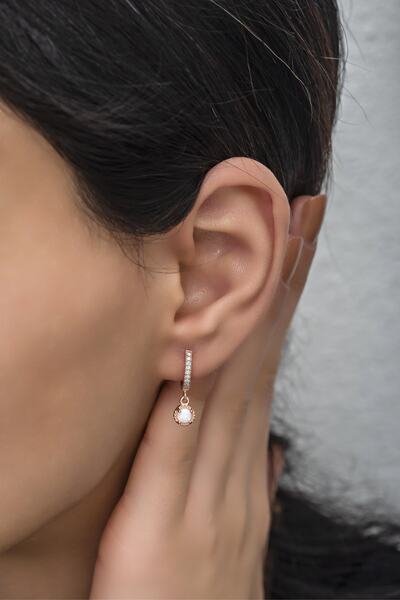 Nereze 925 Ayar Gümüş Rose Sallantılı Beyaz Opal Tektaş Küpe