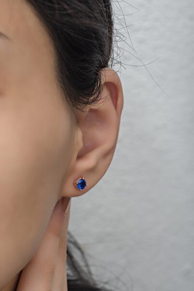 Nereze 925 Ayar Gümüş Rose 5 Mm Lacivert Taşlı Tektaş Küpe