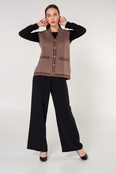 Uludağ Triko Γιλέκο με λαιμόκοψη σε σχήμα V με κορδόνια και κουμπιά από βιζόν