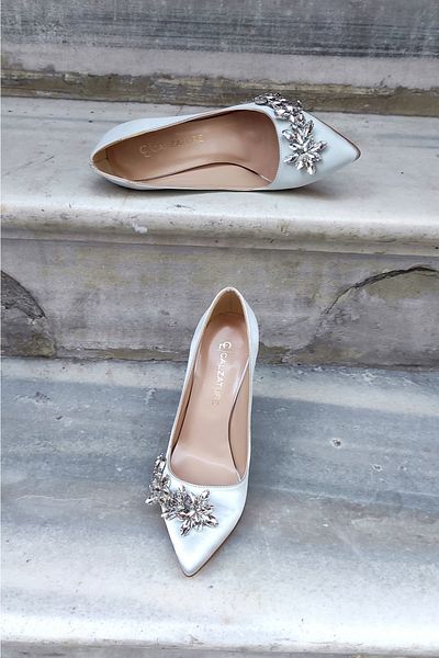 LA CALZATURE Silver Satin 11 Cm Heeled Stiletto Women's Shoes with Waterway Accessories