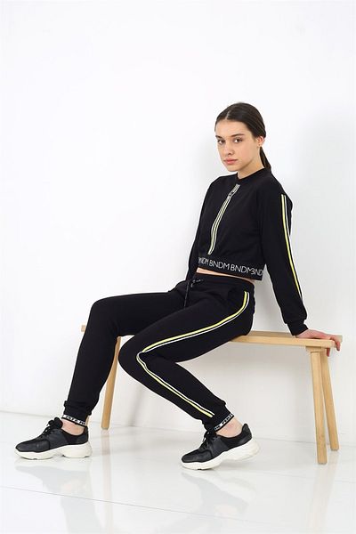 Banadamoda Αθλητικό κοστούμι Crop Sweat με λεπτομέρεια μαύρης ρίγας