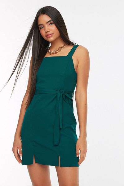 Trendyol Collection Μίνι υφαντό φόρεμα με πράσινη ζώνη ίσιο κοψίδι με τετράγωνο λαιμό TWOSS20EL0977
