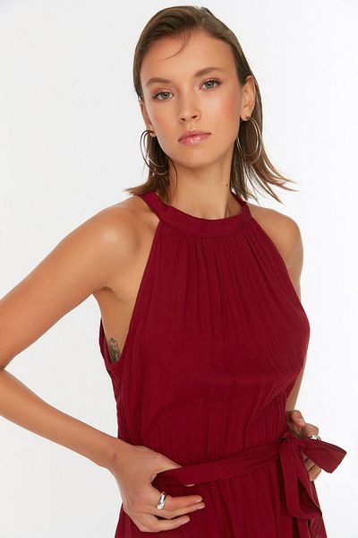 Trendyol Collection Φόρεμα με μπορντό φύλλο σε γραμμή Α με λαιμόκοψη με μίντι επένδυση από βισκόζη TWOSS19EL0155