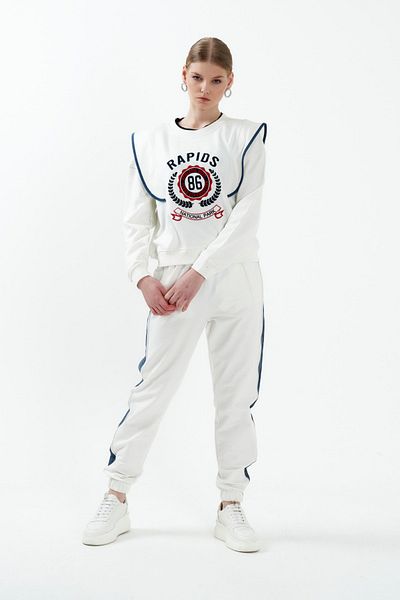 WESTBRAND Jeans Garnished Front Embroidered Sweatshirt Trousers Tracksuit Set