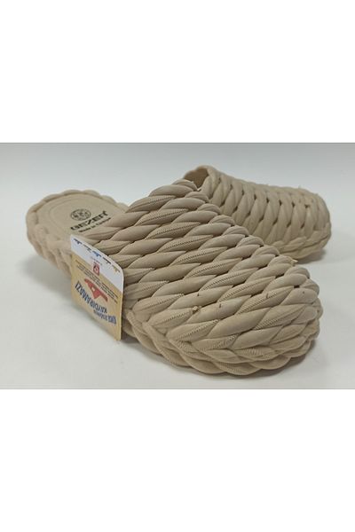 GEZER Non-Slip Plastic Comfortable and Lightweight Closed Wet Floor Slippers