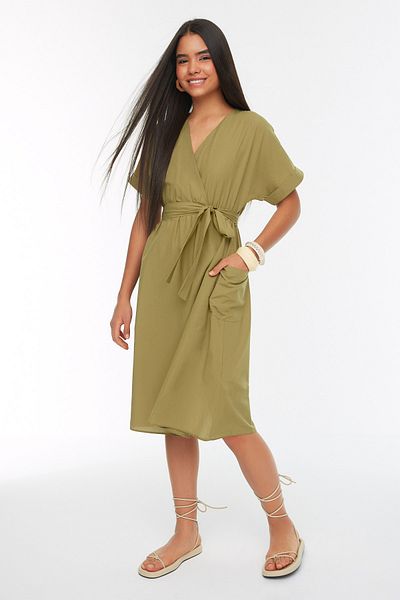 Trendyol Collection Szczegółowo tkana sukienka w kolorze khaki z paskiem i kieszeniami TWOSS21EL0628
