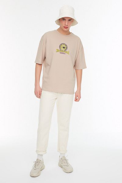 Trendyol Collection Mystisches, bedrucktes, weit geschnittenes Baumwoll-T-Shirt – TMNSS21TS0384