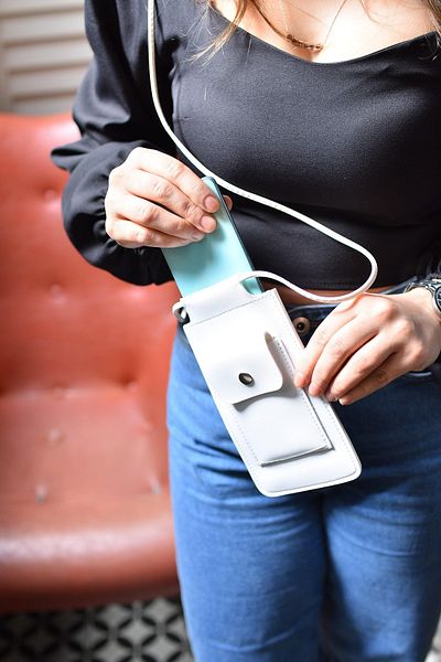 DK LEATHER Geantă pentru telefon mică, albă, cu curea de umăr pentru femei, geantă de mers pe jos, compatibilă cu toate telefoanele