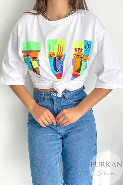 FEMELLE Γυναικείο μπλουζάκι με νέον στάμπα με λευκή λαιμόκοψη