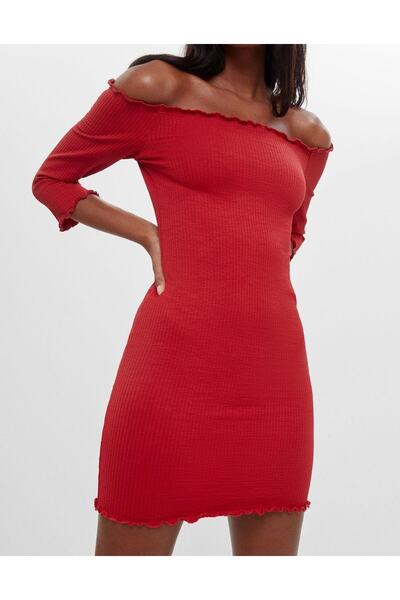 MISSY WINGS فستان نسائي بياقة مادونا من الليكرا باللون الأحمر