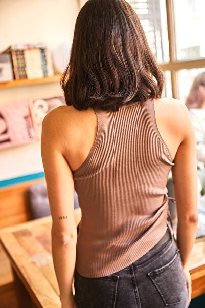 Olalook Women's Bitter Brown Side Gathered Knitwear Blouse BLZ-19001545