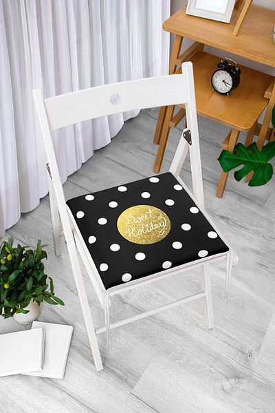 Realhomes Digital Printed Zippered Chair Cushion with Sweet Holiday Design on Black Background